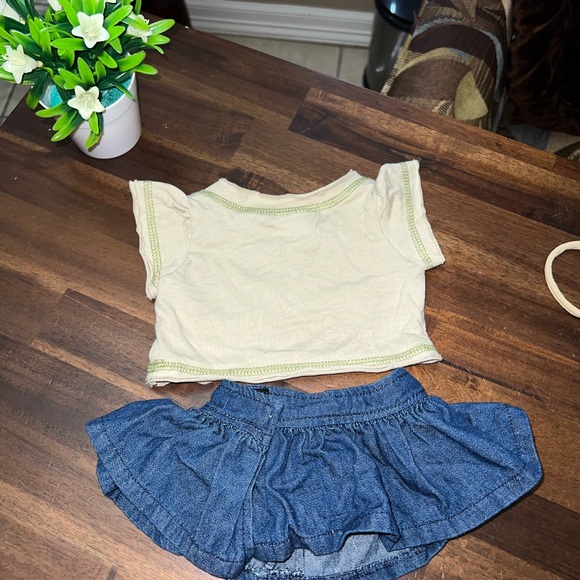 Hello Kitty Build a Bear Camo Top and Skirt Set - Picture 5 of 7